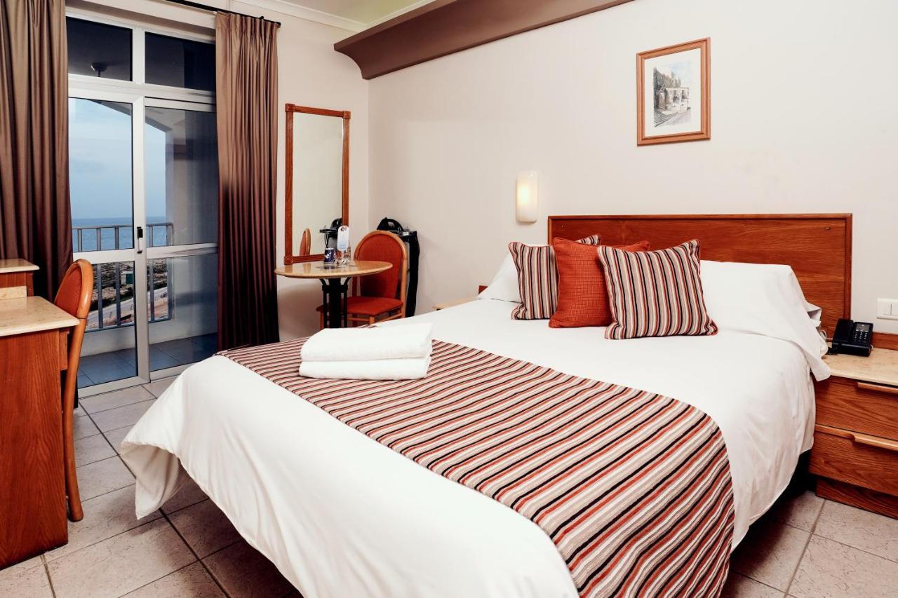 Paradise Bay 4*